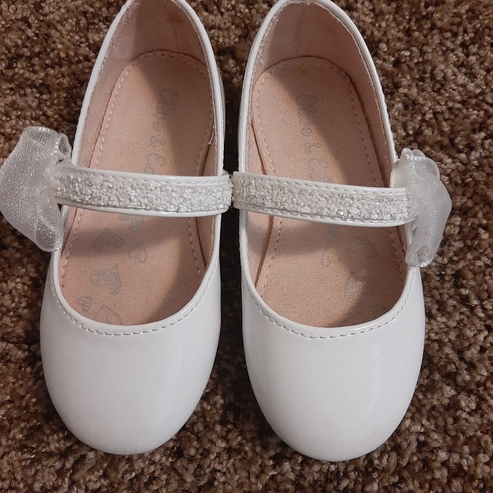 White toddler girl dress shoes